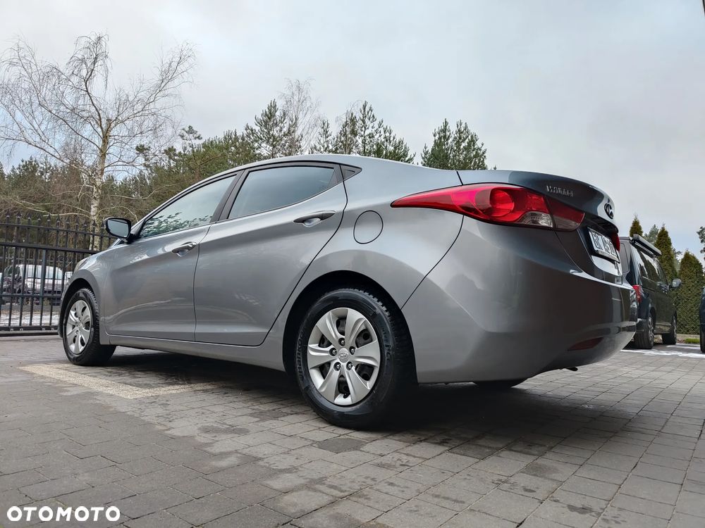 Hyundai Elantra 1.6 Comfort - 5