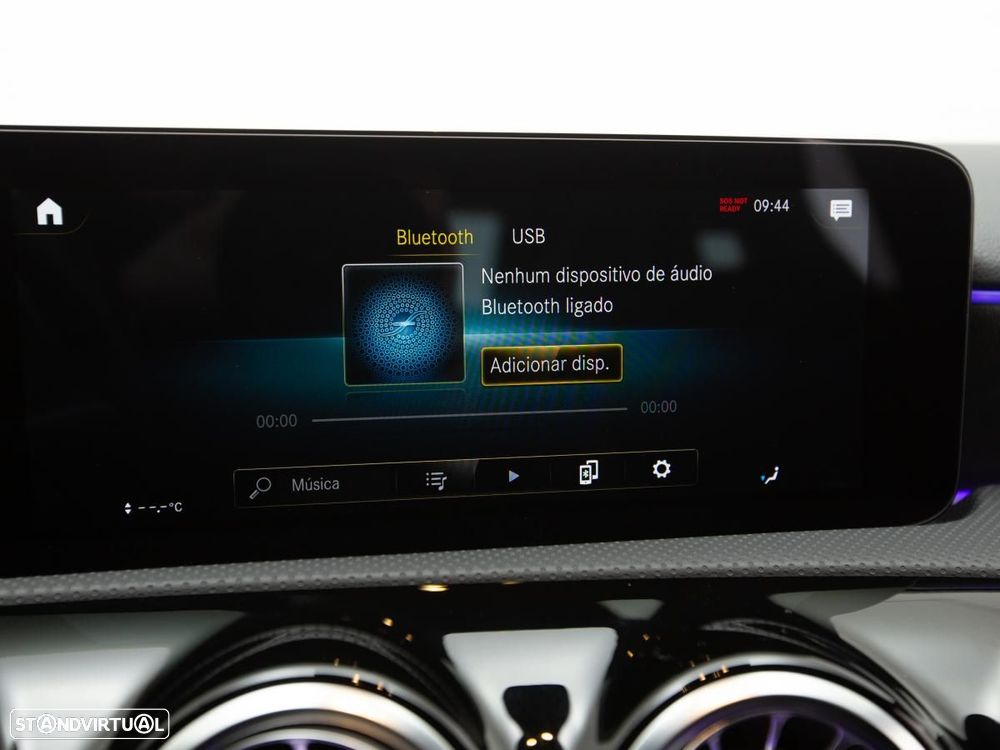 Mercedes-Benz A 250 e AMG Line - 31