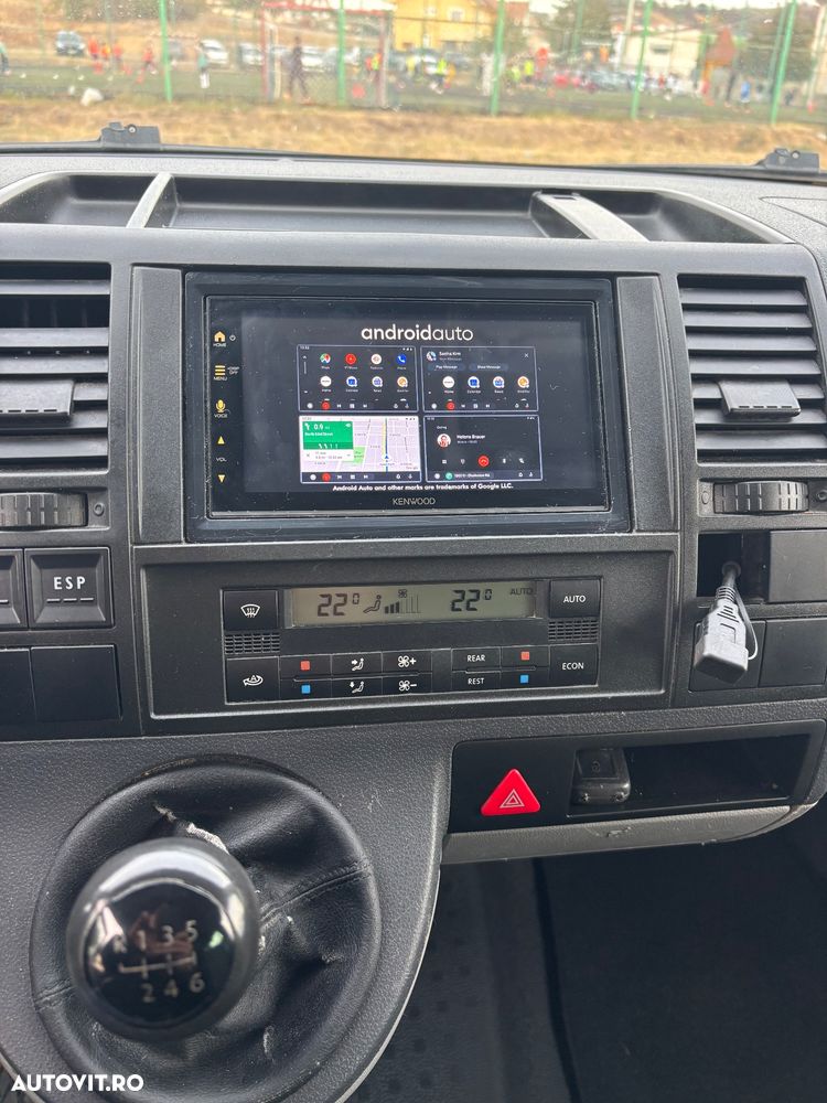 Volkswagen Caravelle - 14