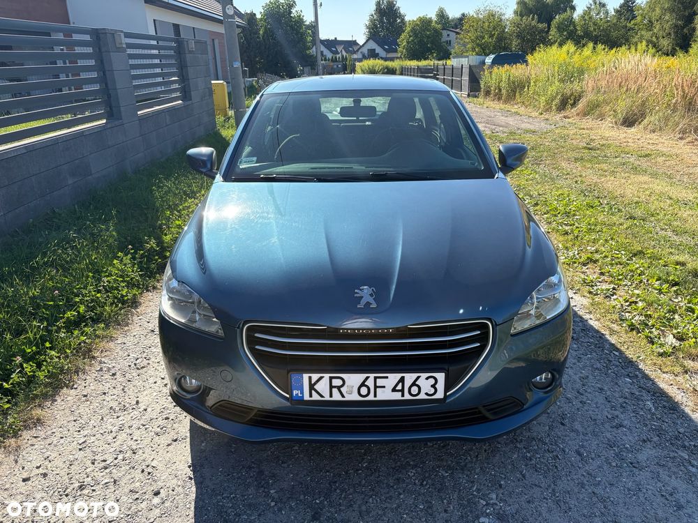 Peugeot 301 1.2 VTi/Pure Tech Allure - 2