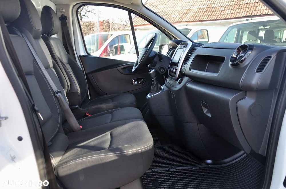 Renault Trafic - 13