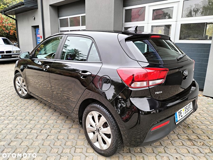 Kia Rio - 6