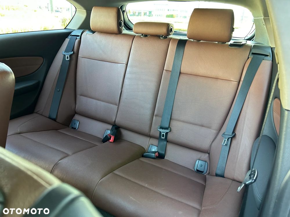 BMW Seria 1 - 16