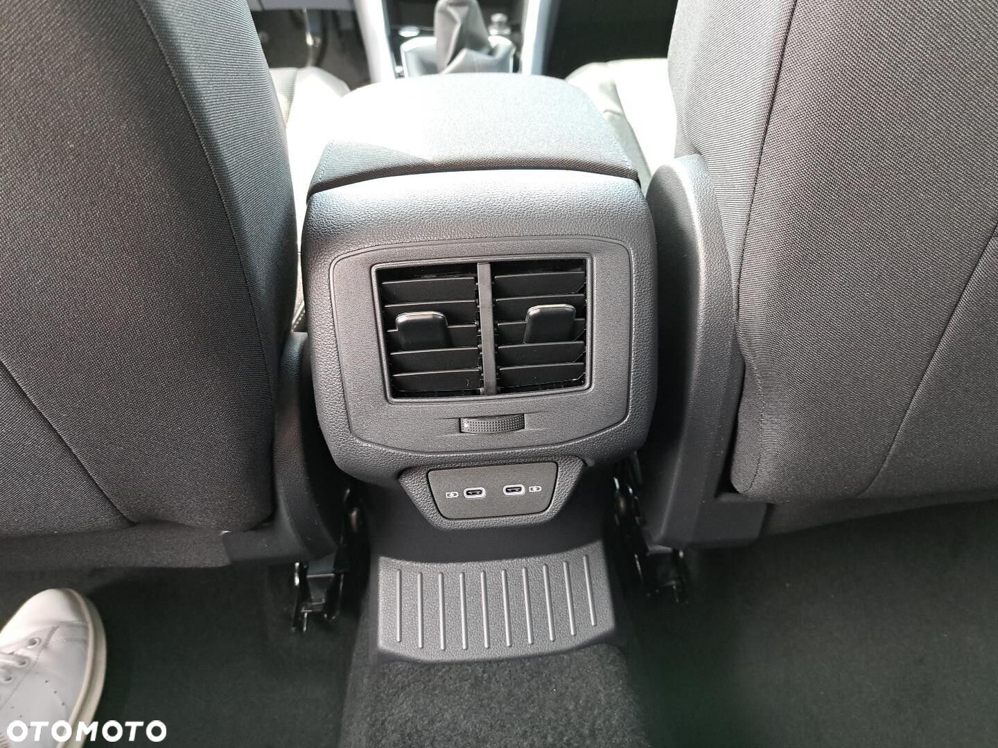 Volkswagen T-Roc 1.5 TSI Life Plus - 19
