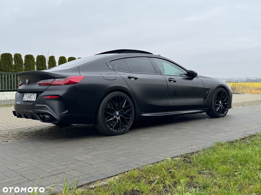 BMW Seria 8 - 22
