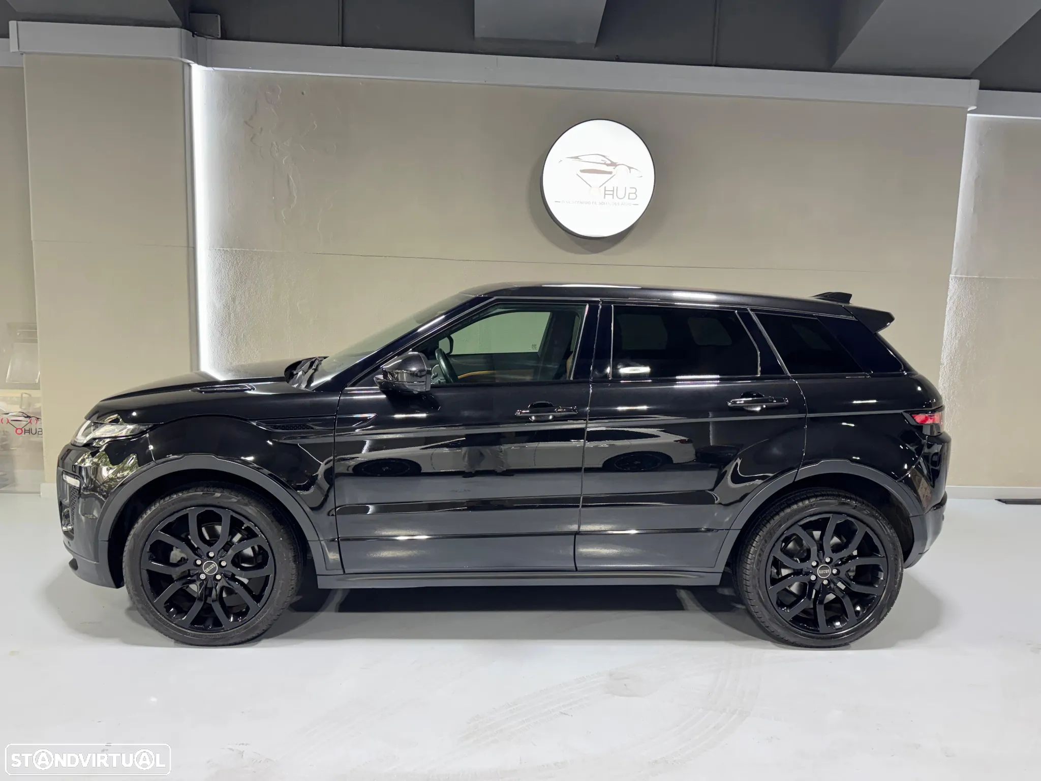 Land Rover Range Rover Evoque 2.0 D180 AWD HSE Auto - 1