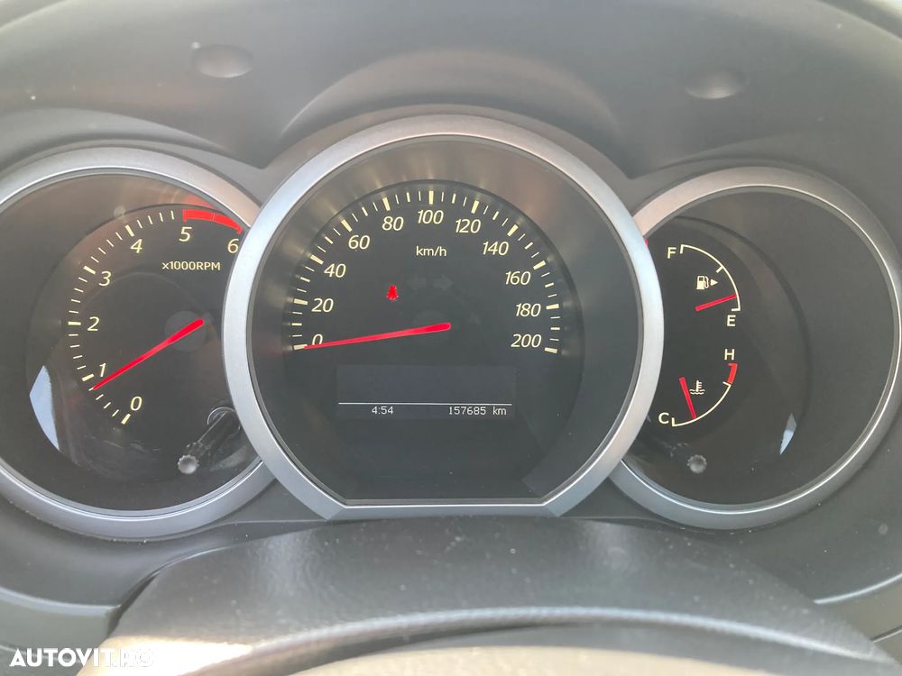 Suzuki Grand Vitara 1.9 DDiS X30 - 3