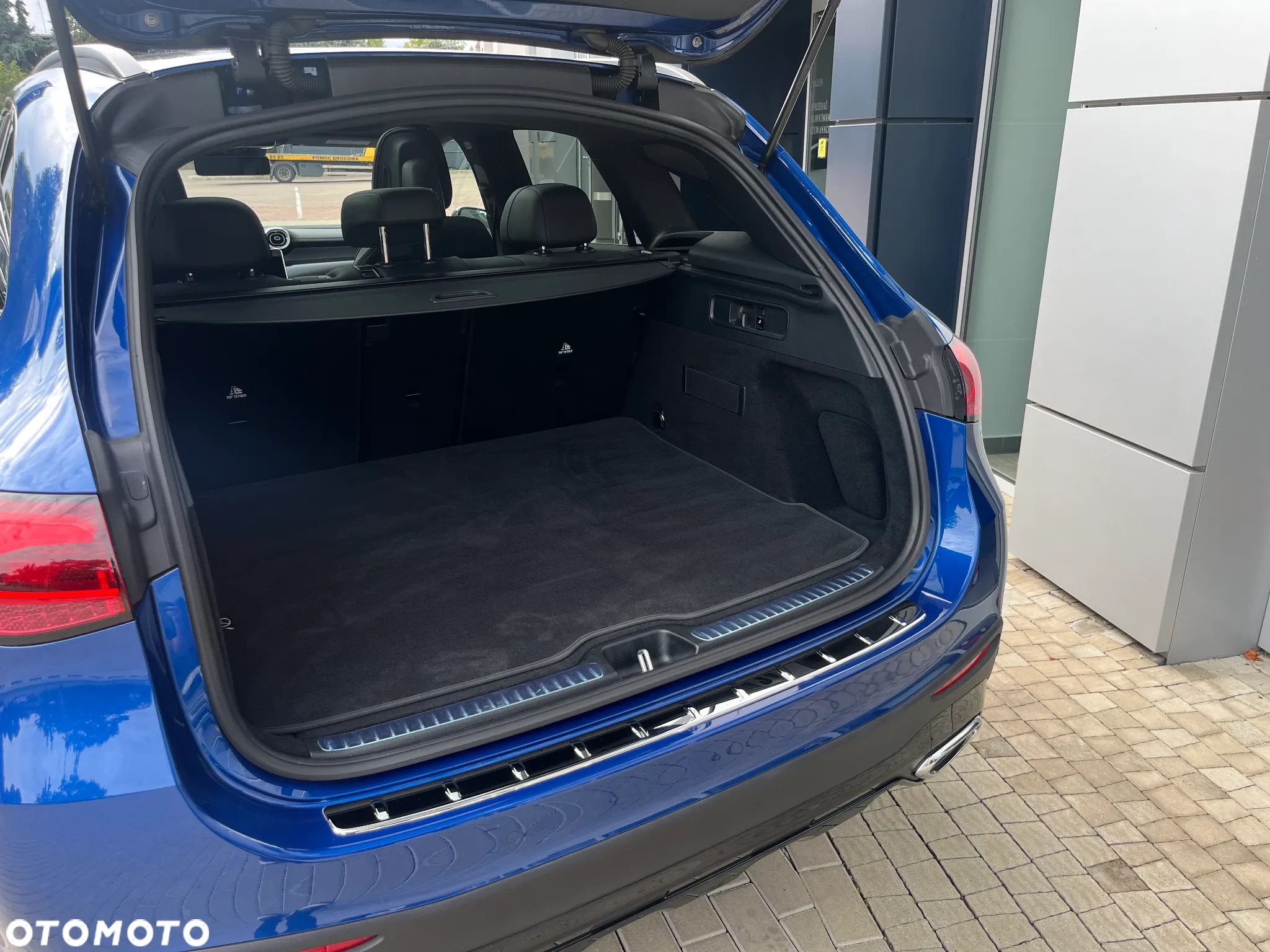 Mercedes-Benz GLC - 12