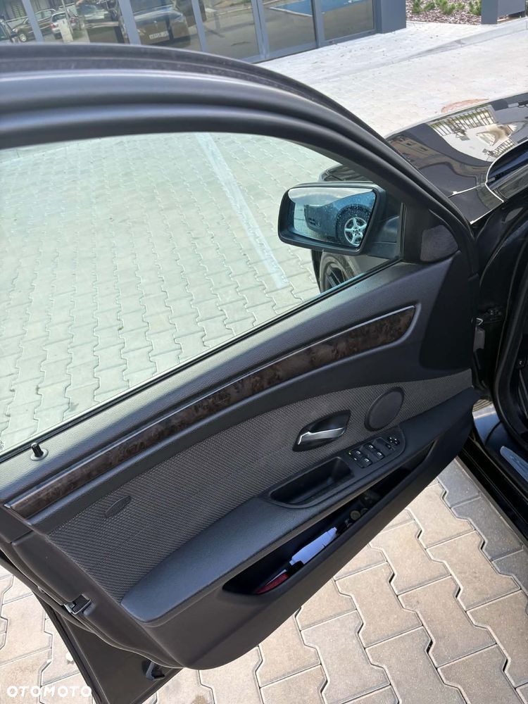 BMW Seria 5 520i Edition Sport - 13