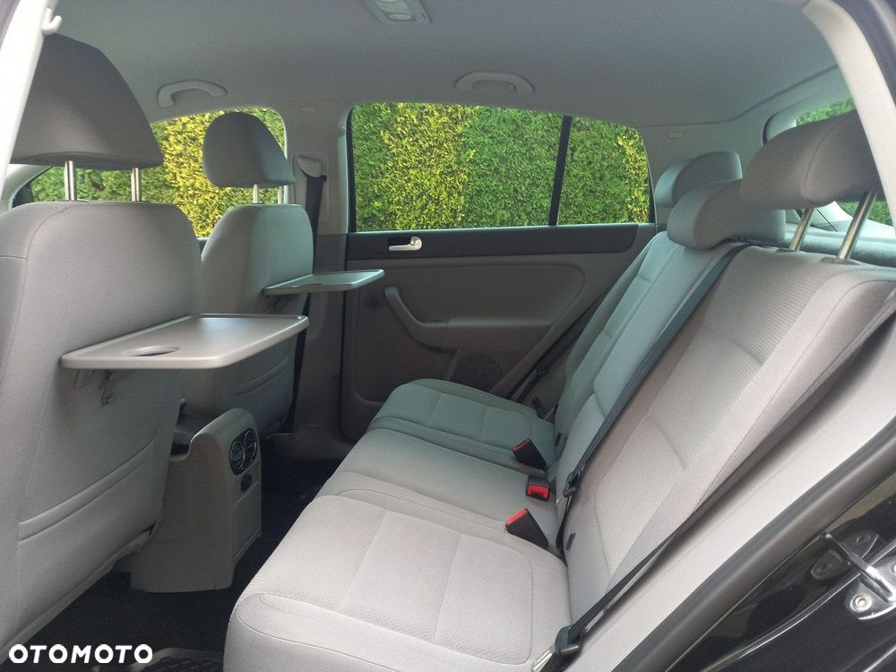 Volkswagen Golf Plus 1.9 TDI Trendline DSG - 28