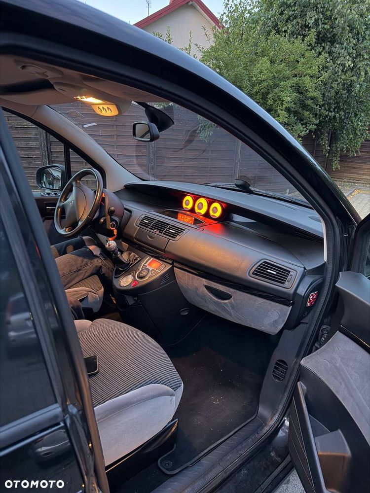 Citroën C8 - 5