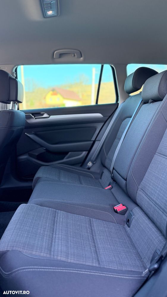 Volkswagen Passat - 13