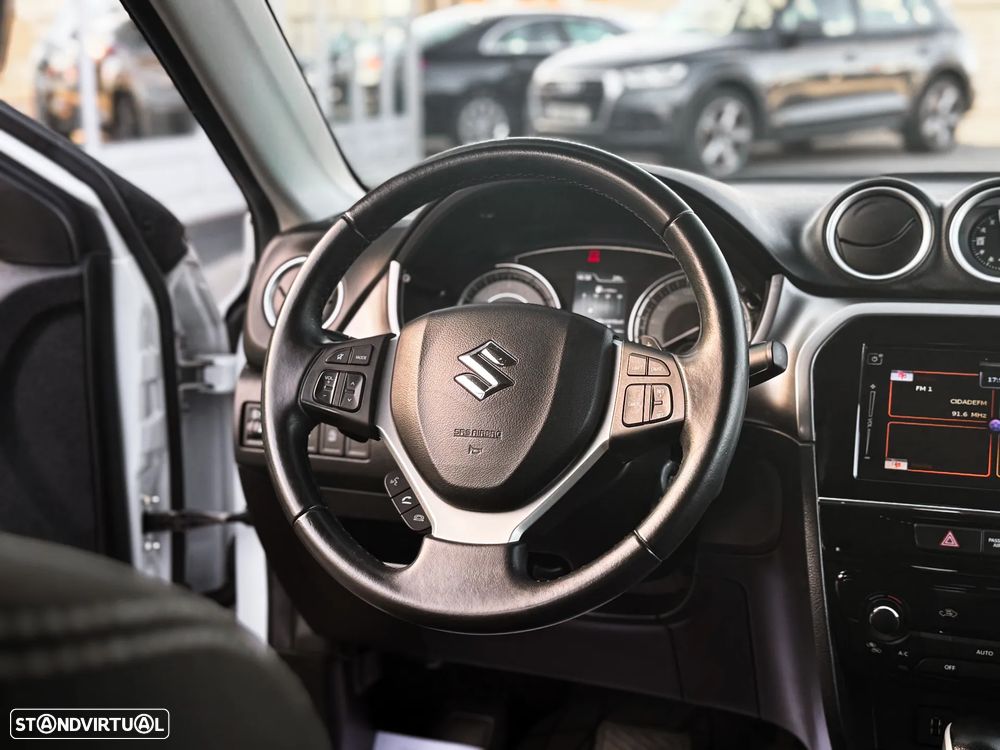 Suzuki Vitara 1.0T GLE AT - 8