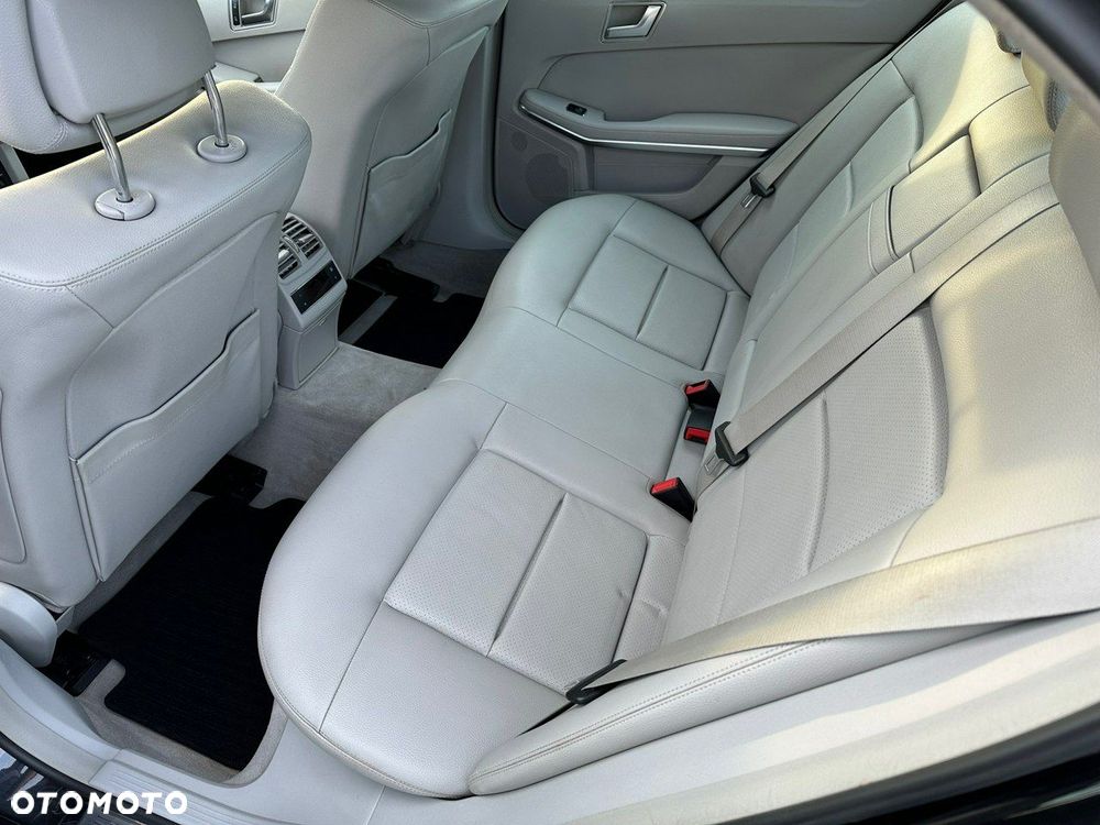 Mercedes-Benz Klasa E - 8