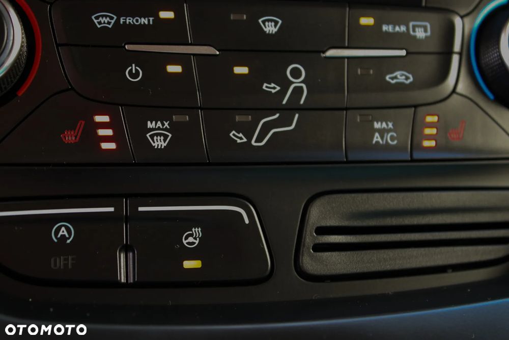 Ford Kuga 1.5 EcoBoost FWD Titanium ASS - 37