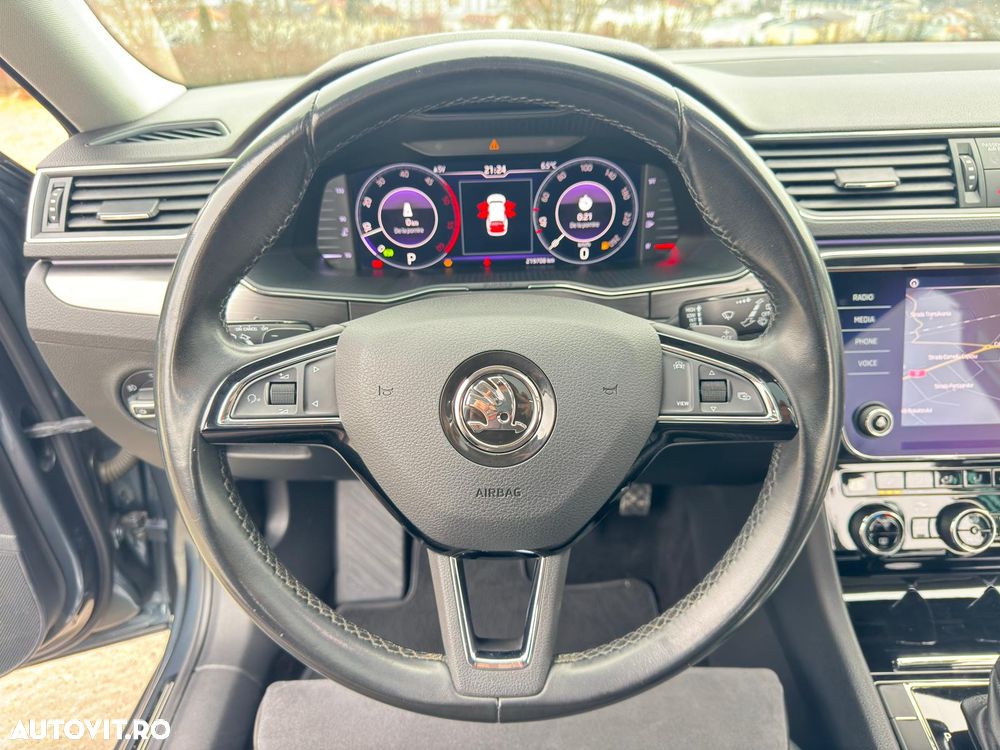 Skoda Superb 2.0 TDI DSG Premium Edition - 28