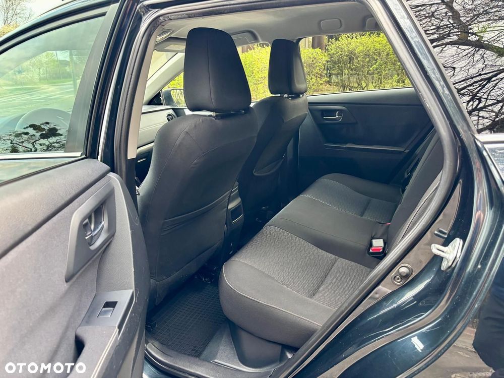 Toyota Auris 1.8 HSD Prestige - 19