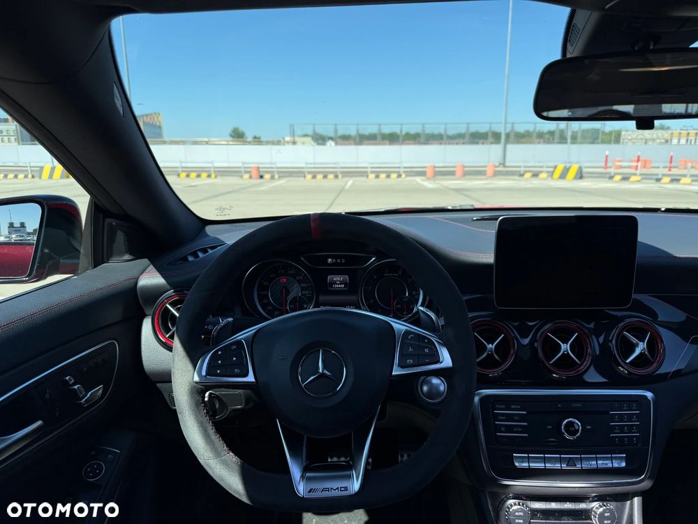 Mercedes-Benz CLA - 16