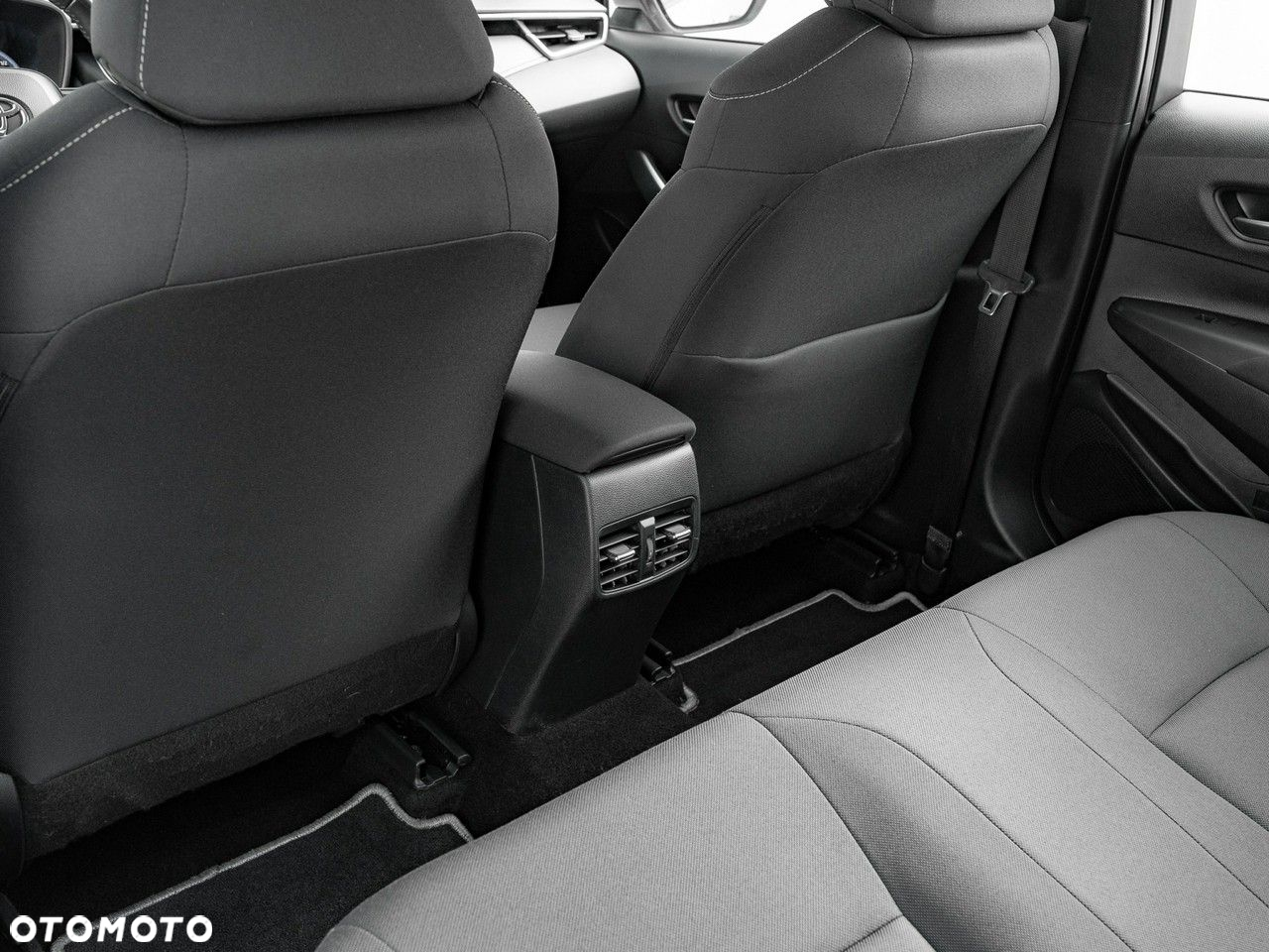 Toyota Corolla 1.8 Hybrid GPF Comfort - 26
