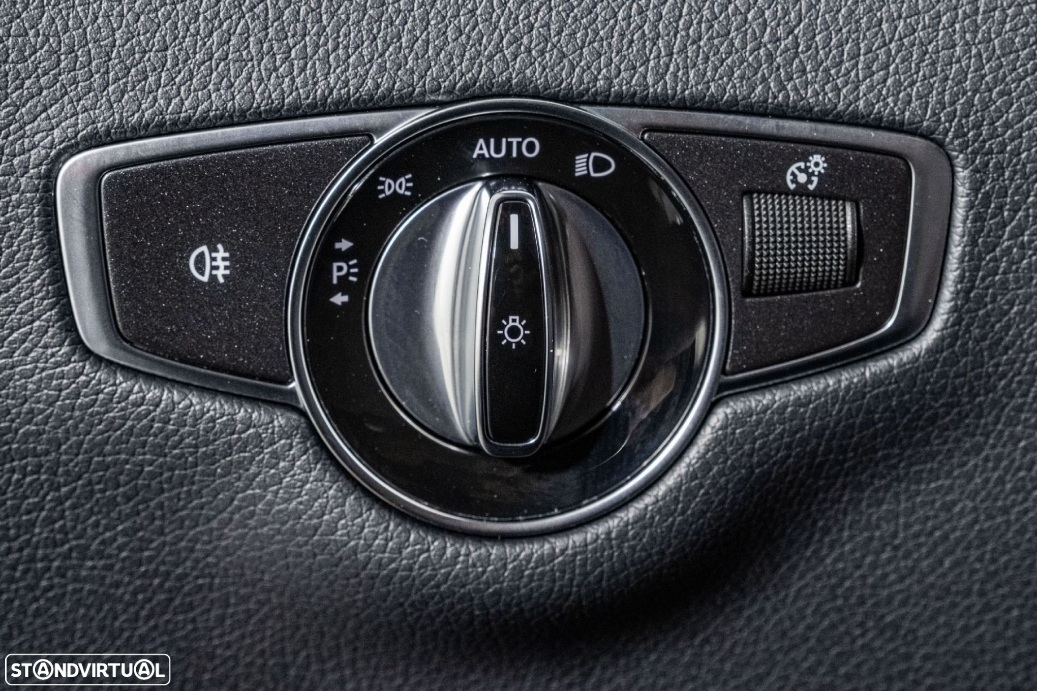 Mercedes-Benz E 63 AMG S 4-Matic+ - 29