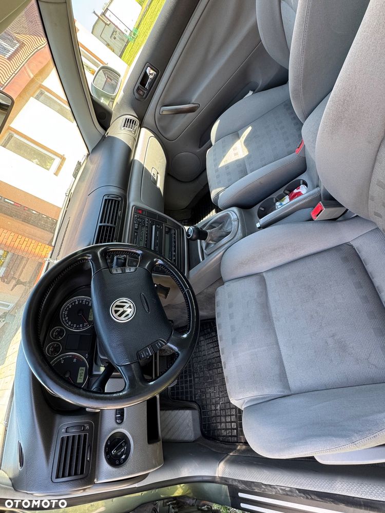 Volkswagen Passat 1.9 TDI Comfortline - 7