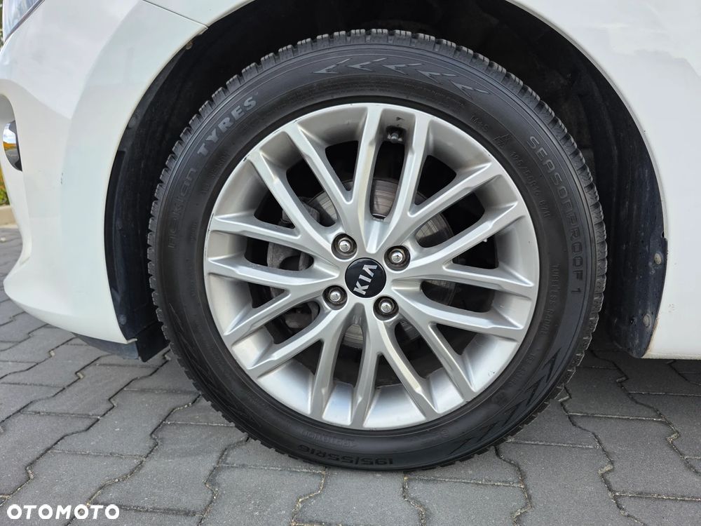 Kia Rio 1.4 L - 32