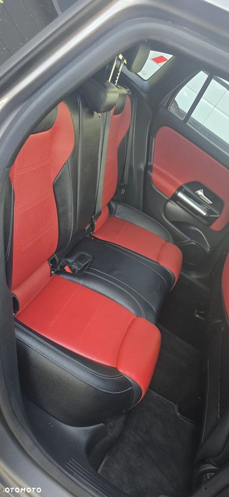 Mercedes-Benz GLA 200 Business Edition - 17