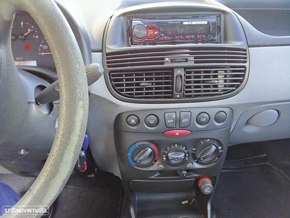 Fiat Punto 1.2 60 Active - 8