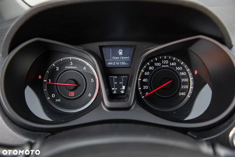 Hyundai ix20 1.6 CRDi blue YES Gold - 18