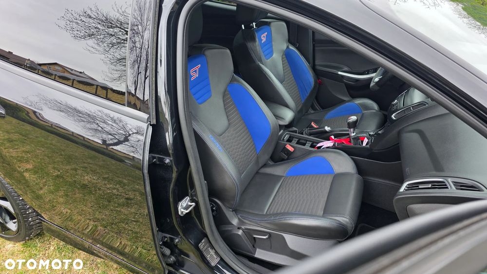 Ford Focus 2.0 TDCi ST - 41