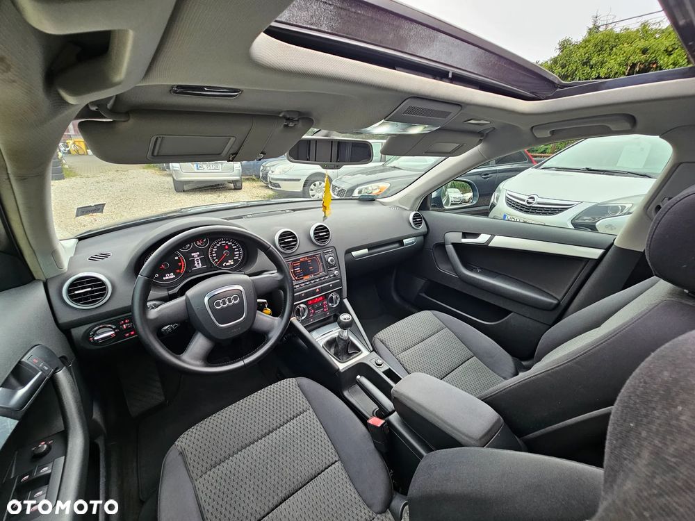 Audi A3 Sportback 1.8 TFSI quattro Attraction - 9