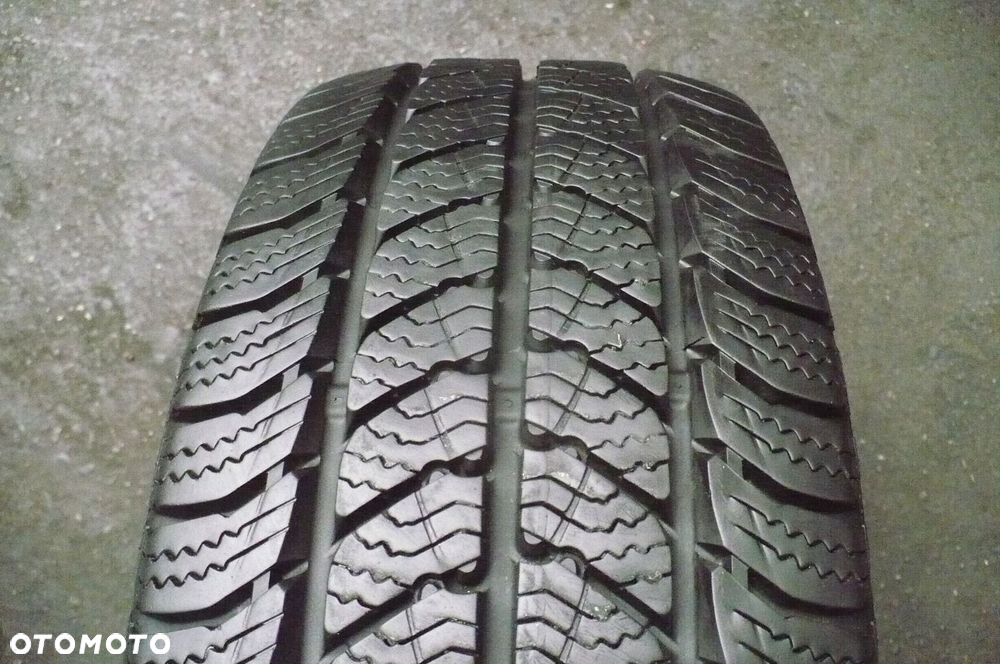 SEMPERIT Van Grip 3 205/65R15C 9mm 2023 - 1