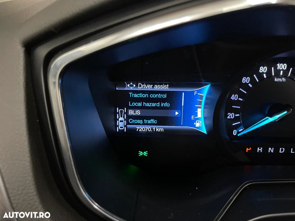Ford Mondeo 2.0 HEV Titanium - 26