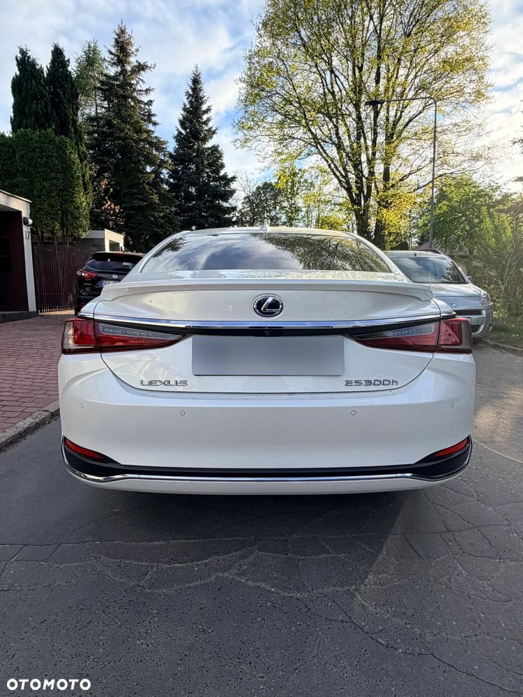 Lexus ES 300h Prestige - 2