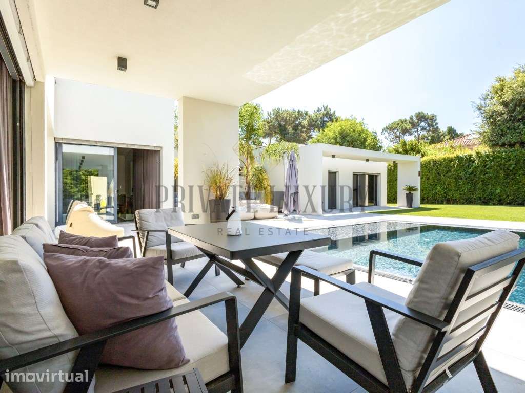 Moradia T5 de Luxo com 463 m², Piscina e 1.407 m² de Privacidade - Grande imagem: 2/25