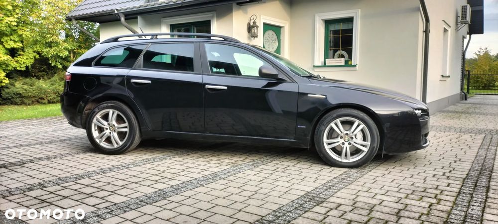 Alfa Romeo 159 2011 photo 5