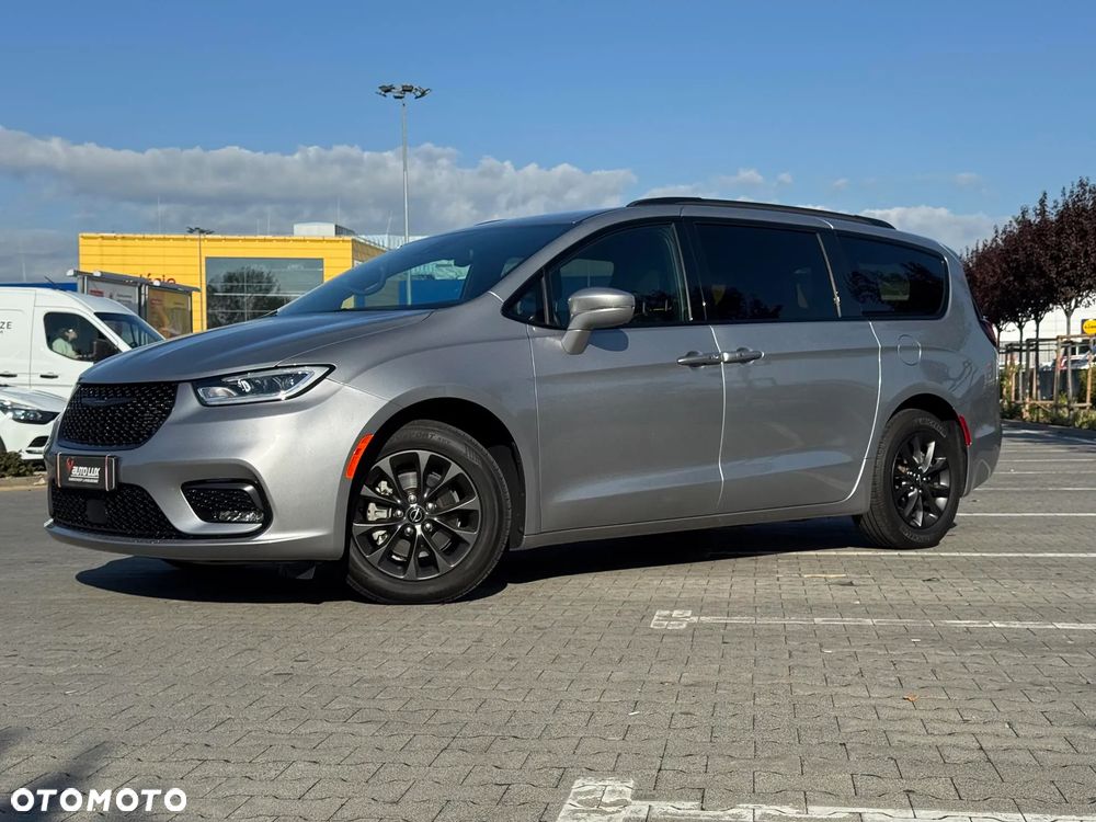 Chrysler Pacifica - 5