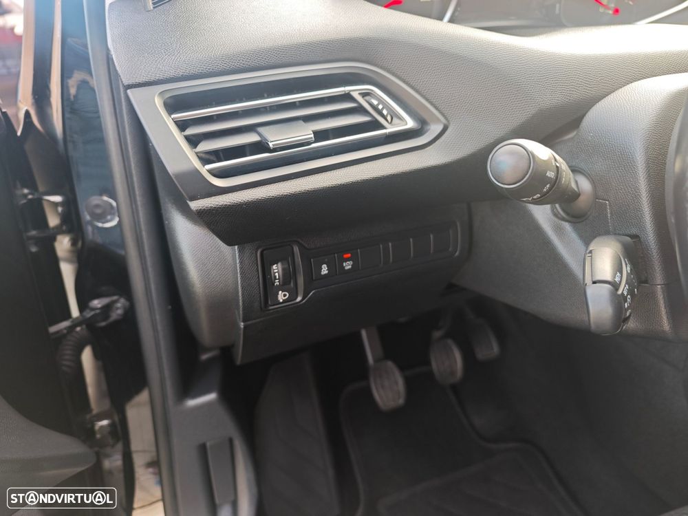 Peugeot 308 1.6 BlueHDi Style - 18