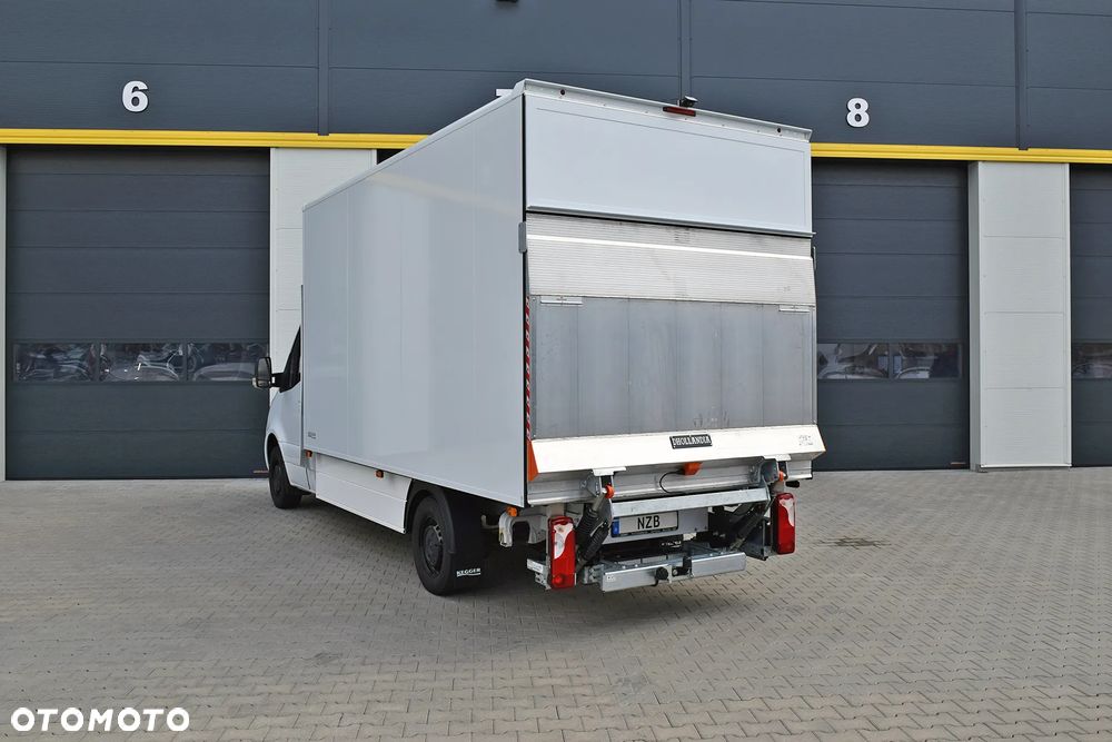 Mercedes-Benz Sprinter 319 - 3