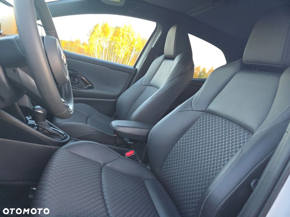 Toyota Yaris Hybrid 1.5 Executive - 17