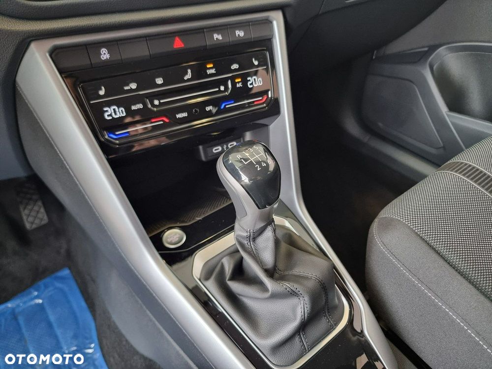 Volkswagen T-Roc - 15