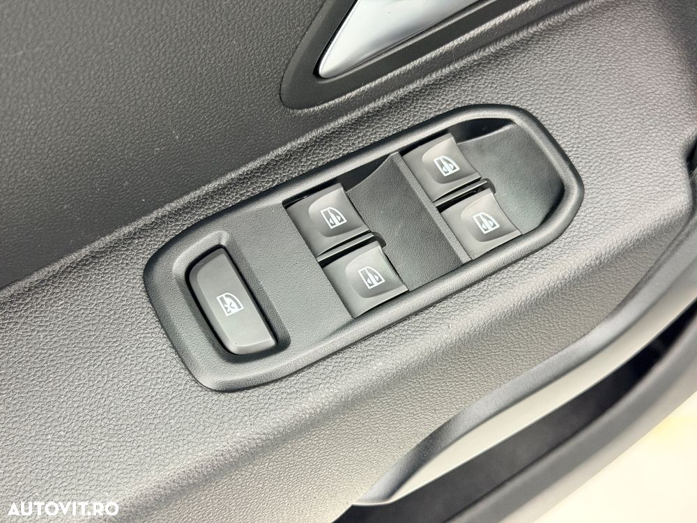 Dacia Duster TCe 90 Essential - 12