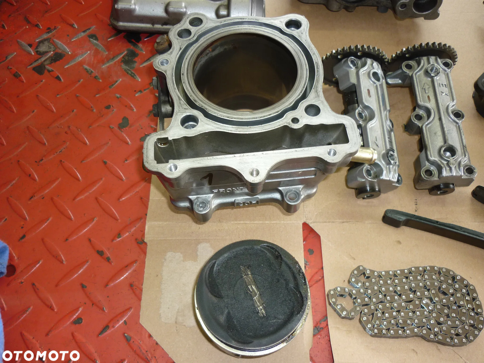 Silnik na części pokrywa wałek Suzuki SV 650 rok 2004 - 22