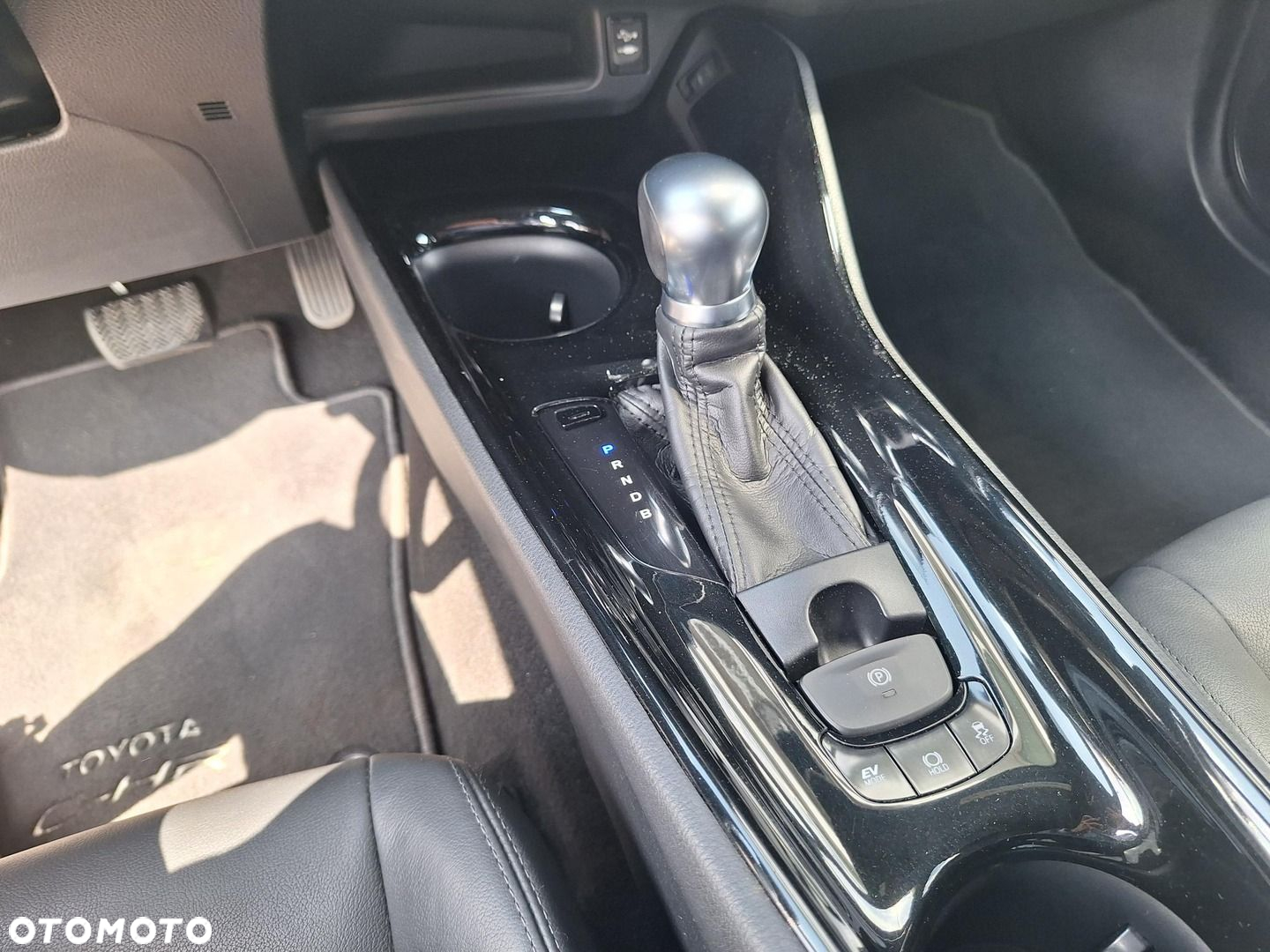 Toyota C-HR - 25
