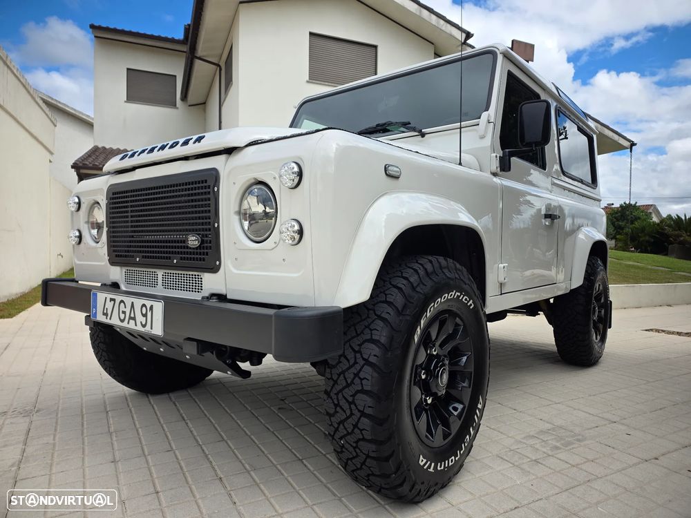 Land Rover Defender 90 2.4 CRD S - 12