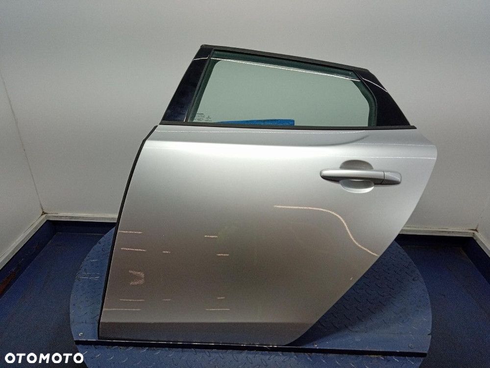 VOLVO V40 II LIFT 16- DRZWI TYŁ LEWE  711 BRIGHT SILVER - 1