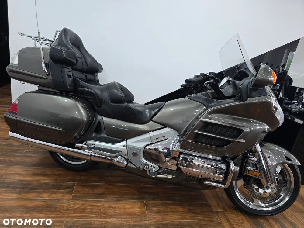 Honda GL - 4