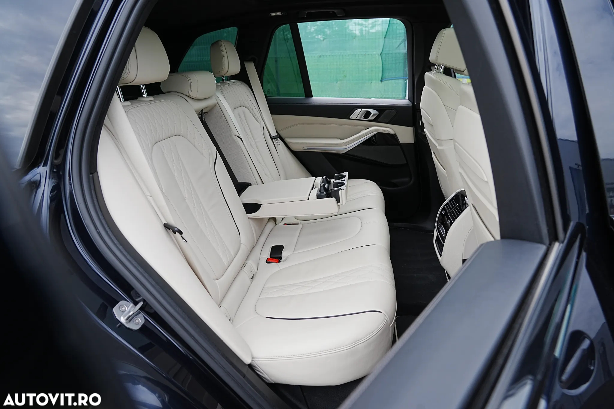 BMW X5 M M50i - 14