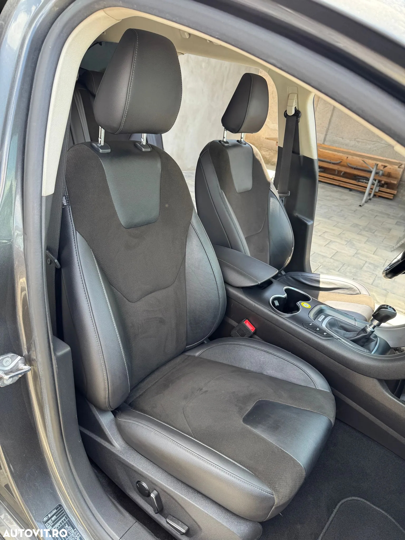 Ford Mondeo - 13