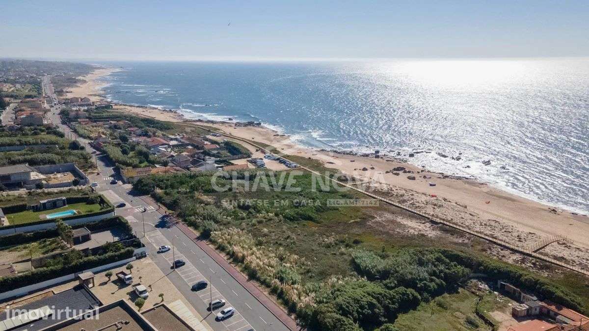 Moradia V3 a 200m da Praia da Madalena - Grande imagem: 5/47
